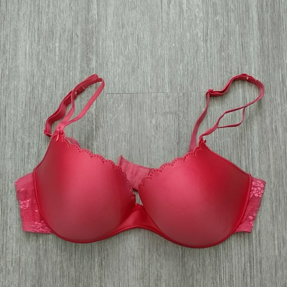 Aerie "Jennifer" bra 36C scalloped coral color